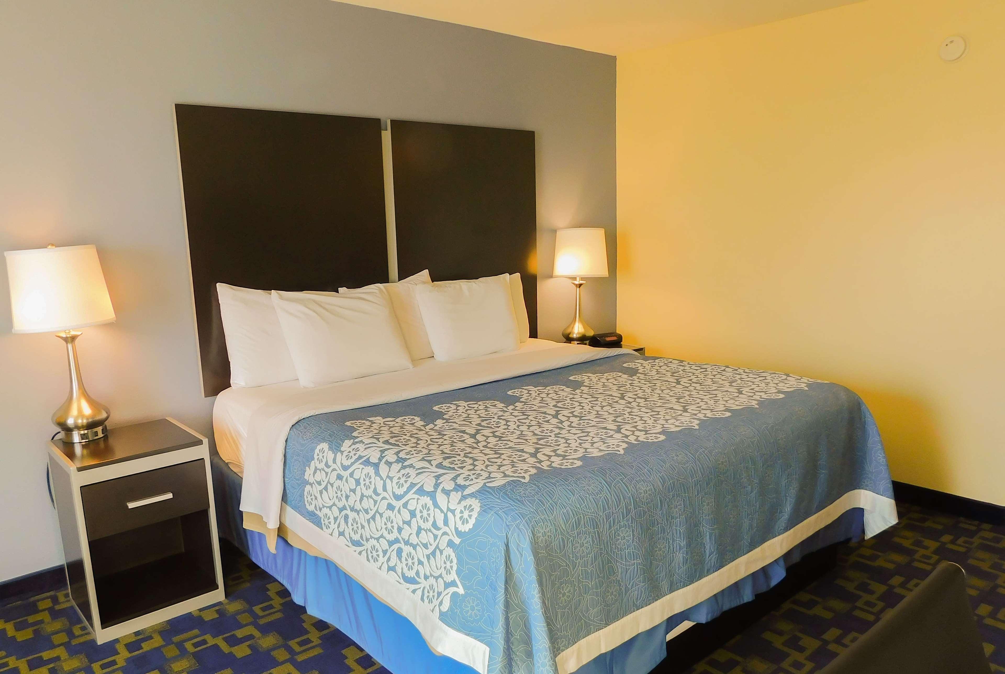 Days Inn & Suites By Wyndham Pocahontas Kültér fotó