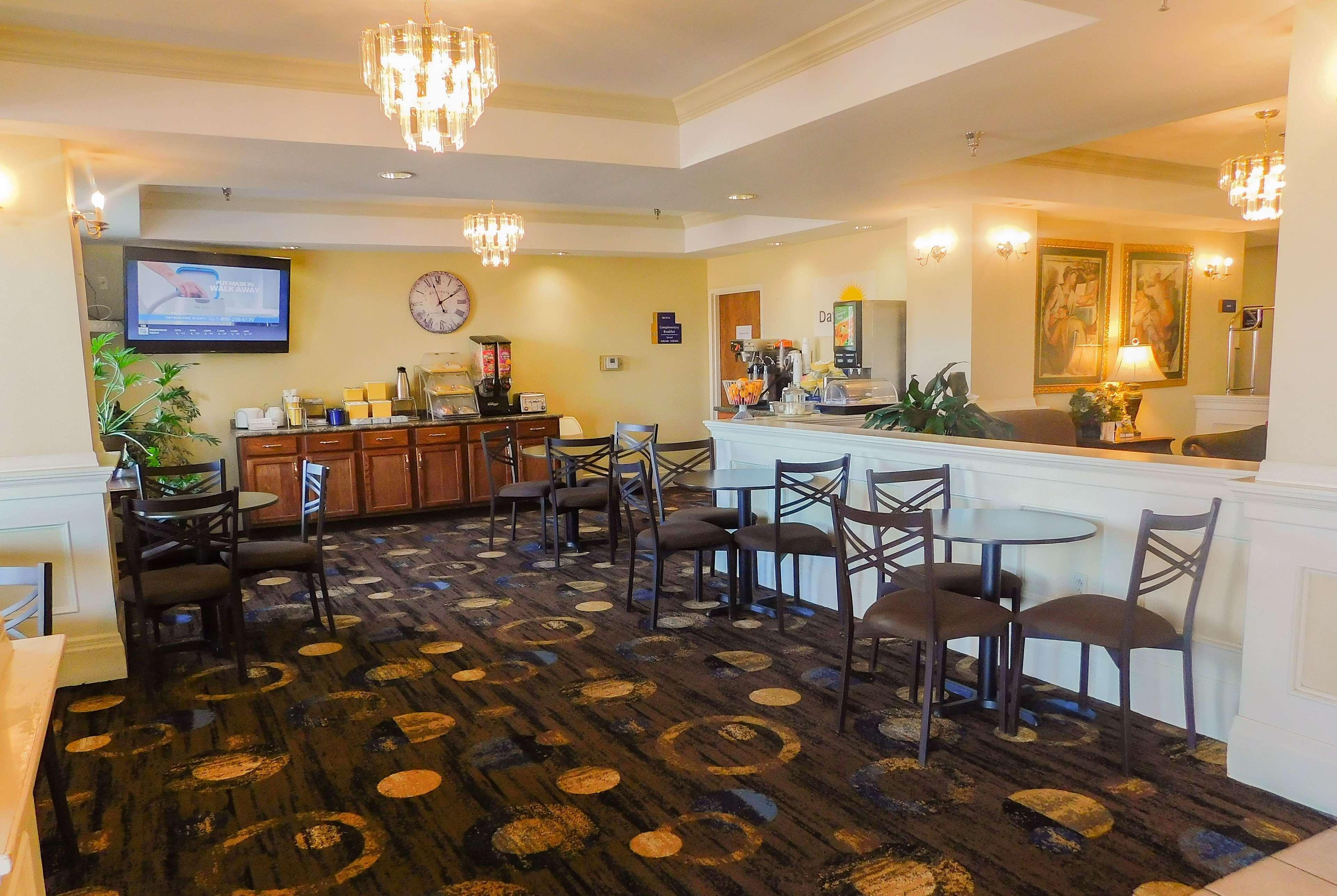 Days Inn & Suites By Wyndham Pocahontas Kültér fotó