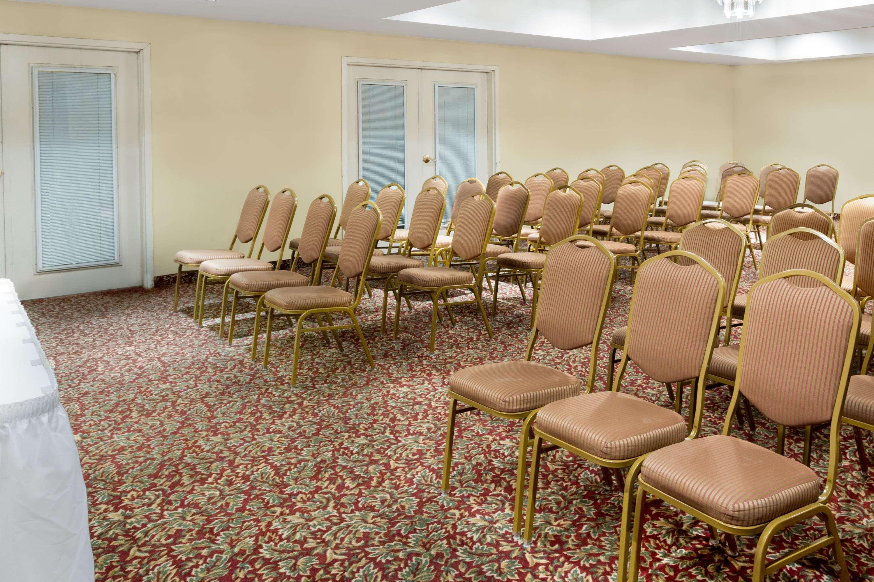 Days Inn & Suites By Wyndham Pocahontas Kültér fotó