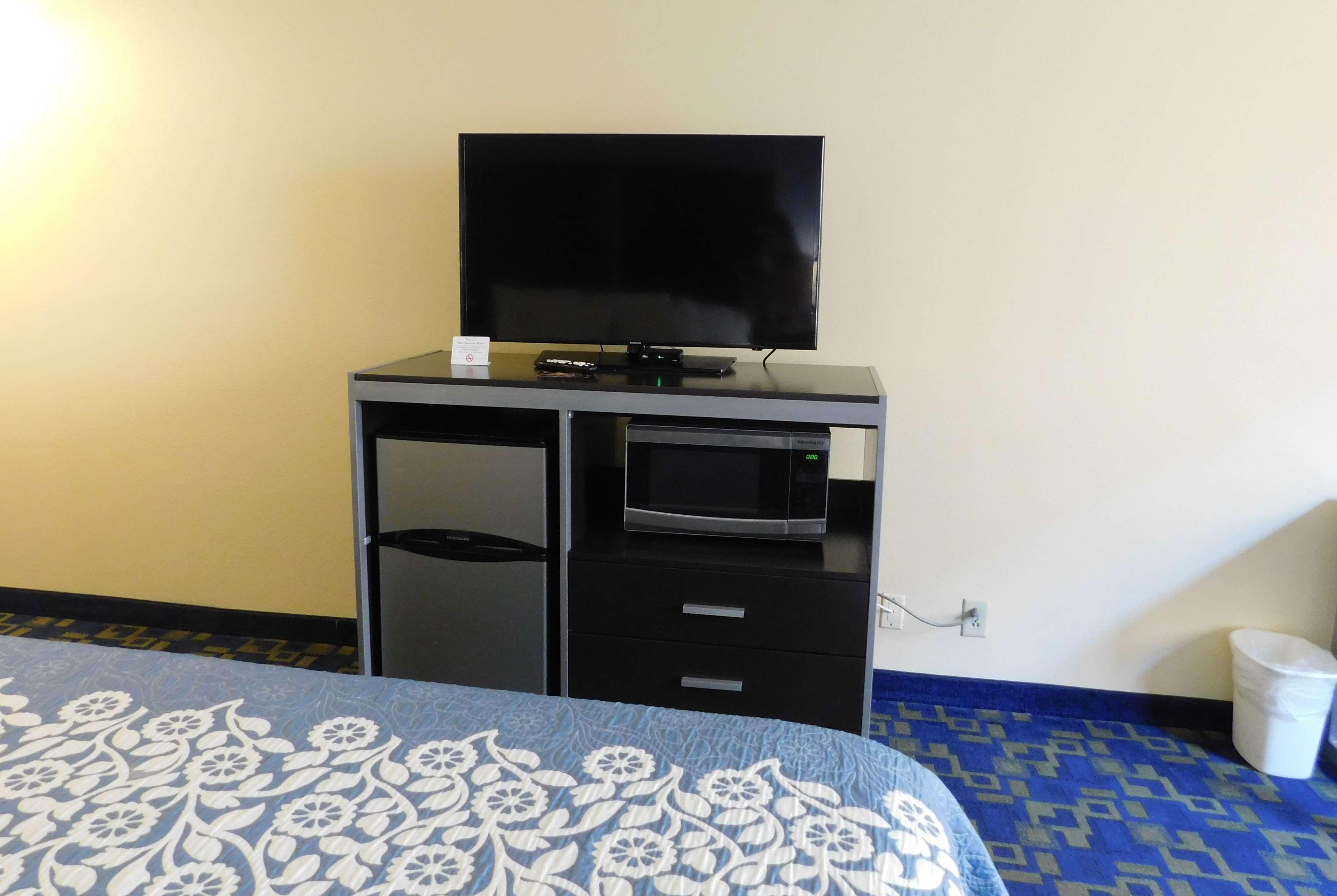 Days Inn & Suites By Wyndham Pocahontas Kültér fotó