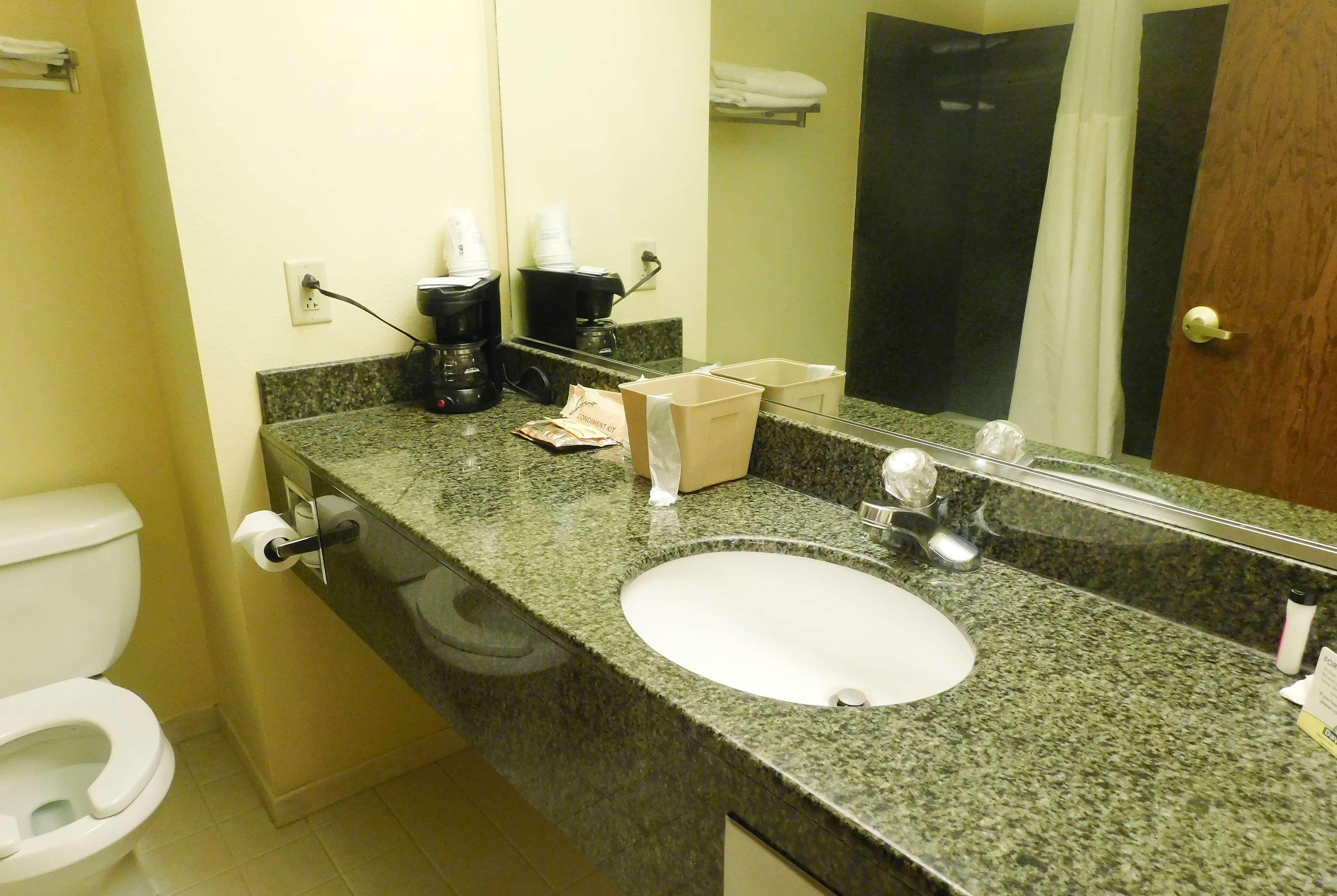 Days Inn & Suites By Wyndham Pocahontas Kültér fotó