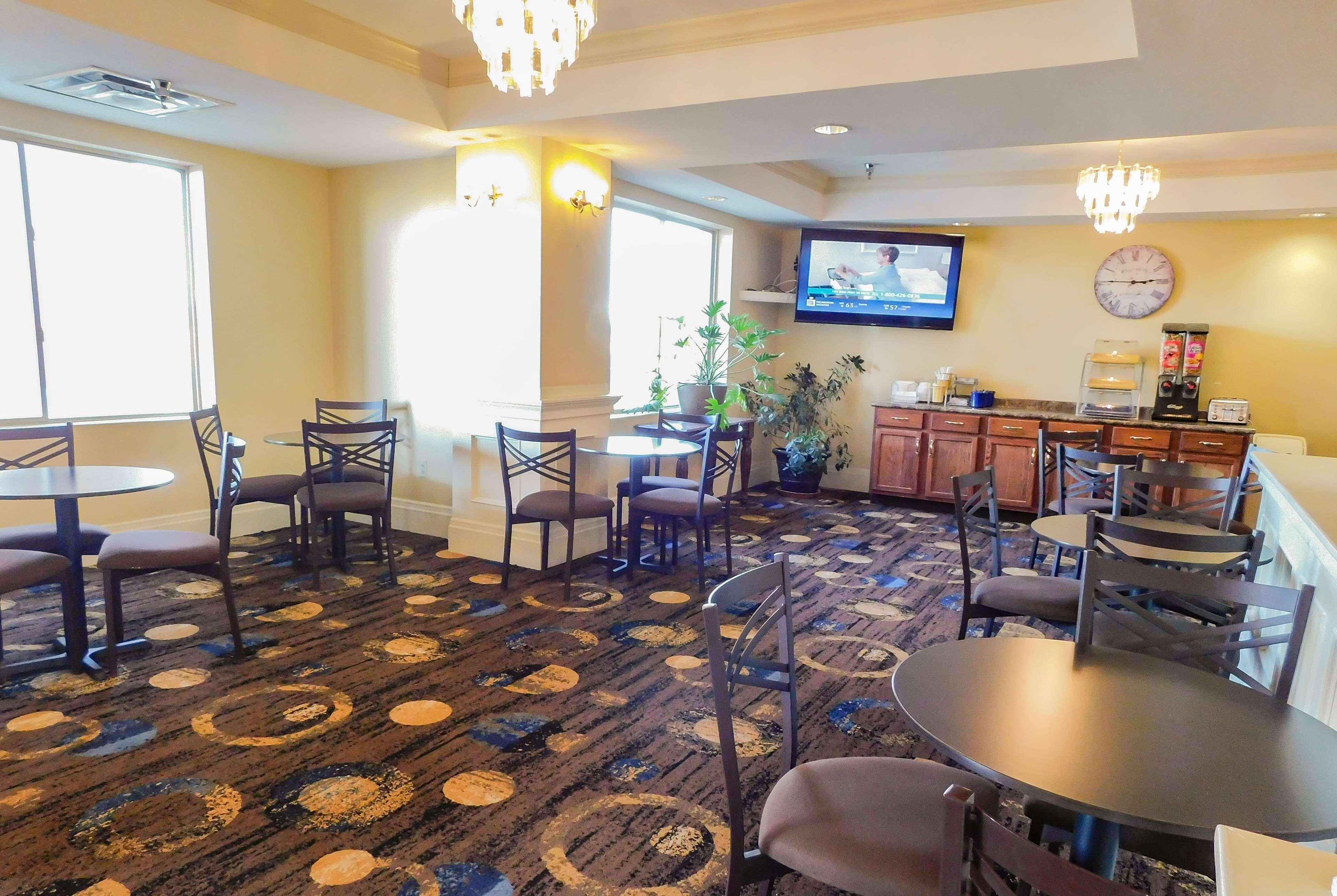 Days Inn & Suites By Wyndham Pocahontas Kültér fotó