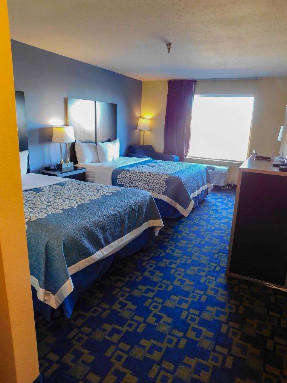 Days Inn & Suites By Wyndham Pocahontas Kültér fotó