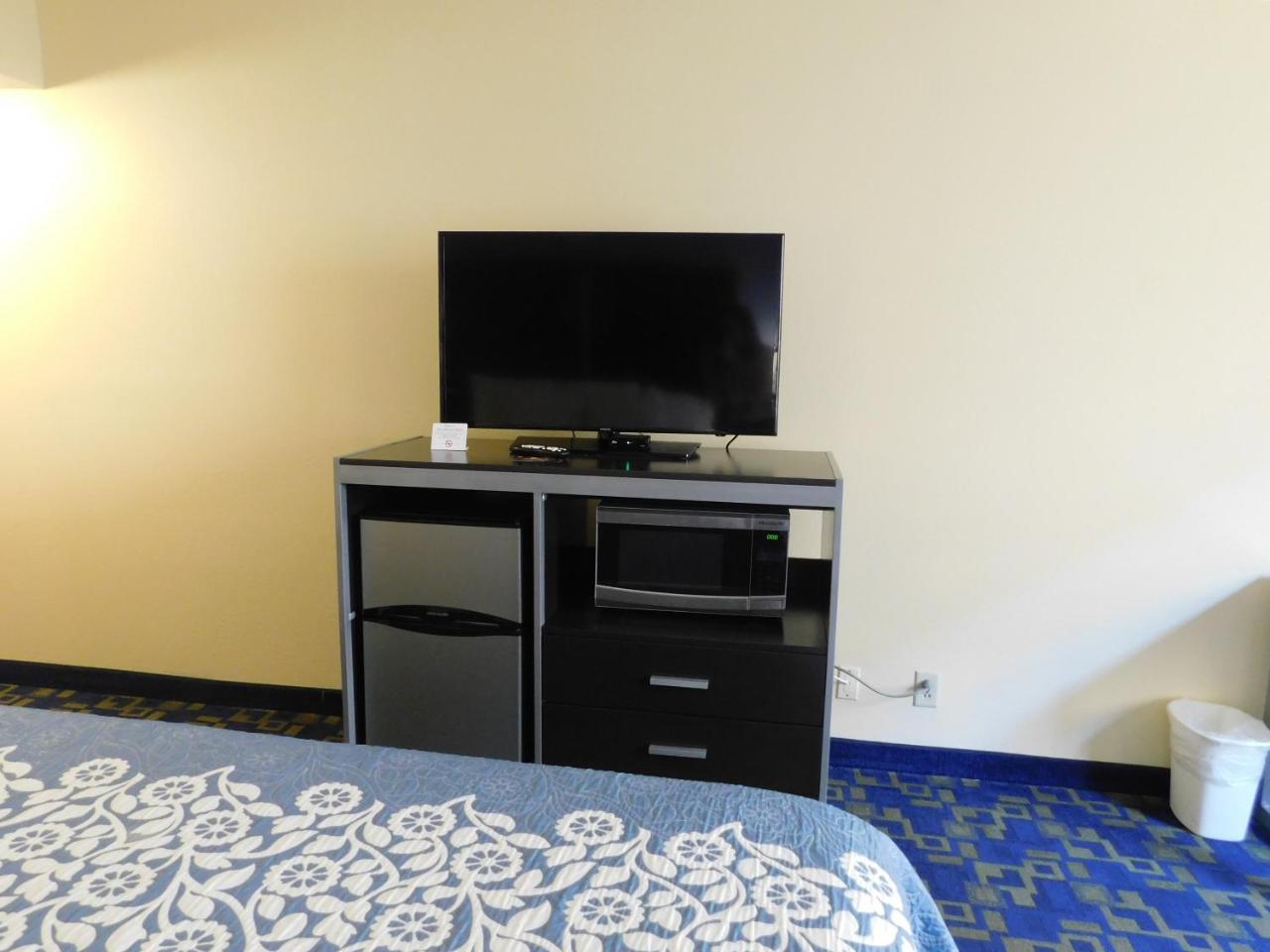 Days Inn & Suites By Wyndham Pocahontas Kültér fotó